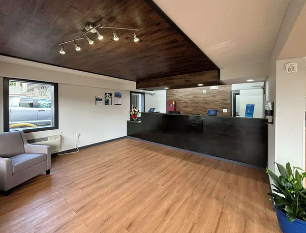 Motel 6 Charlotte, NC - Northlake hotel detail image 3