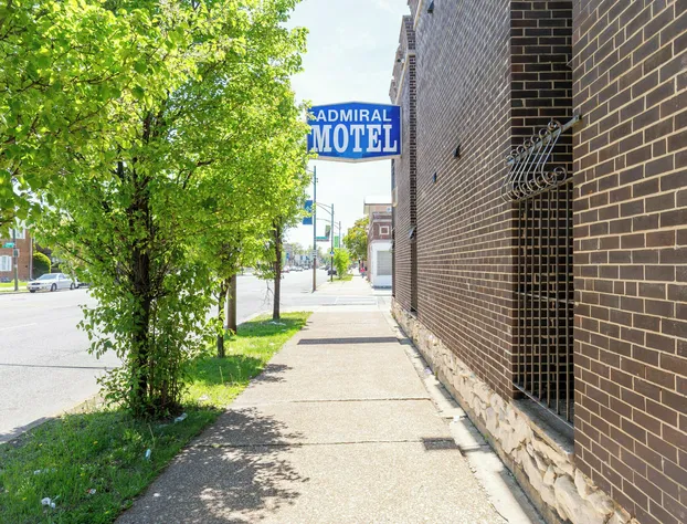 Admiral Motel By Oyo Chicago I-94 hotel detail image 3