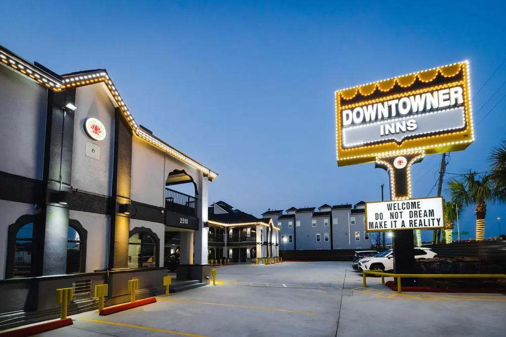 Downtowner Inns - Houston Downtown hotel hero