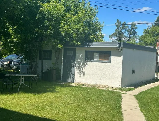 Spotless 2 Bedrooms Suite 2 in Winnipeg hotel detail image 2