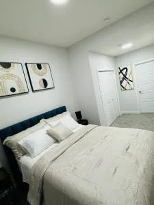 The Glacier Royale - 1 Bed Suite in NW Calgary hotel detail image 3