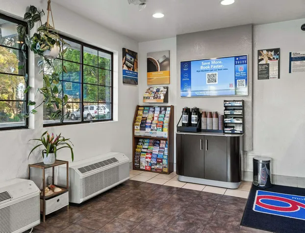 Studio 6 San Luis Obispo, Ca hotel detail image 4