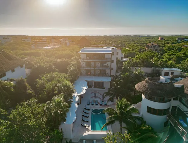 Beachfront Hotel Boutique DK hotel detail image 1