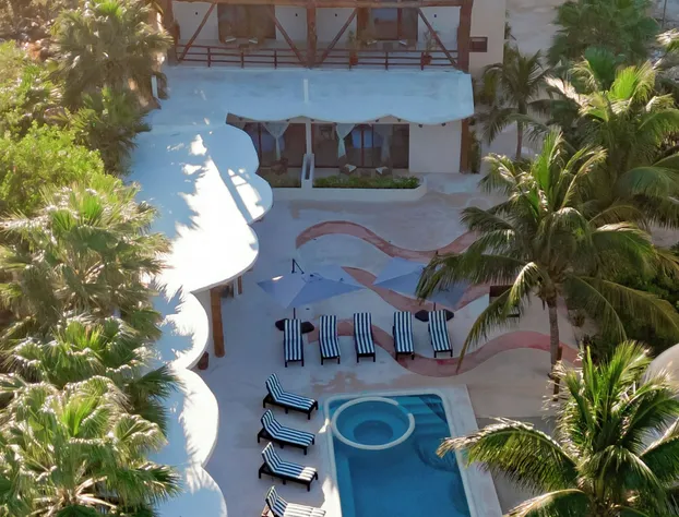 Beachfront Hotel Boutique DK hotel detail image 2