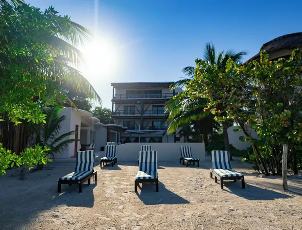 Beachfront Hotel Boutique DK hotel detail image 3