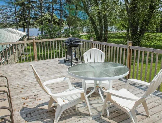 South Arm Retreat 2BDR Lake Charlevoix hotel detail image 3