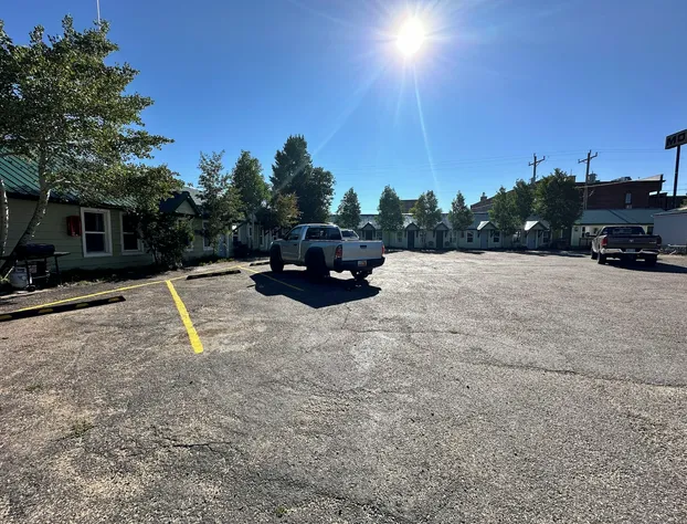 441 LaFever St hotel detail image 3