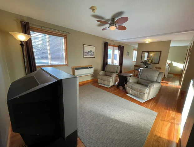 Bucks Lodge and Grill hotel detail image 4