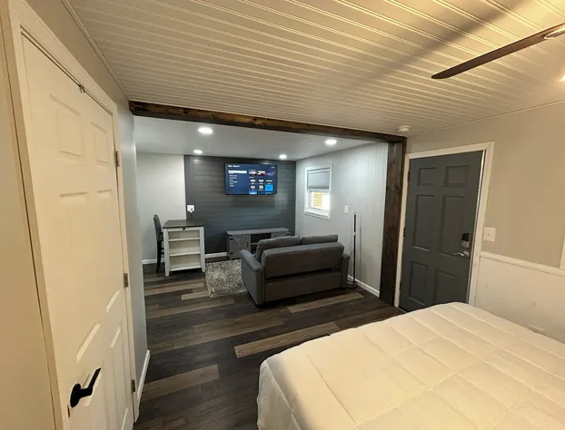 Meads Motel hotel detail image 2