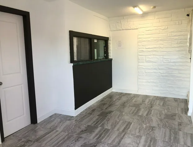 Royal Inn hotel detail image 4