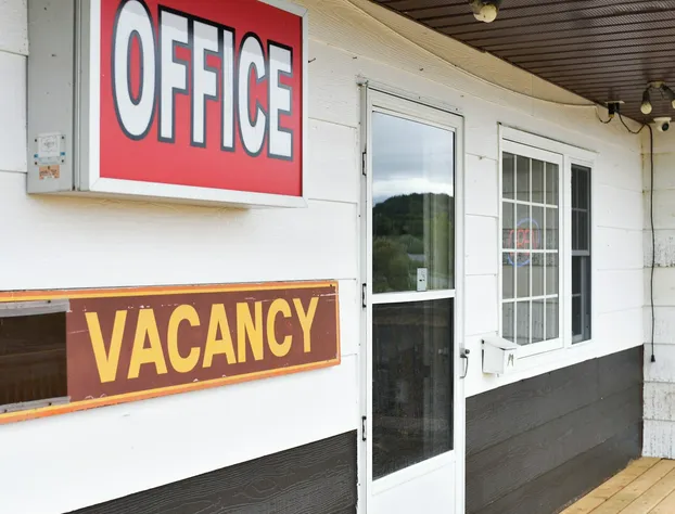 Jackfish Lake Cottages Motel hotel detail image 2