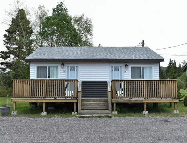 Jackfish Lake Cottages Motel hotel detail image 4