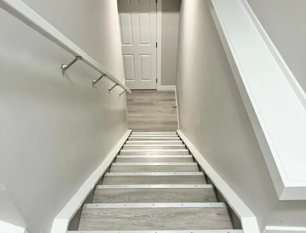 Private Modern Retreat in NW hotel detail image 1