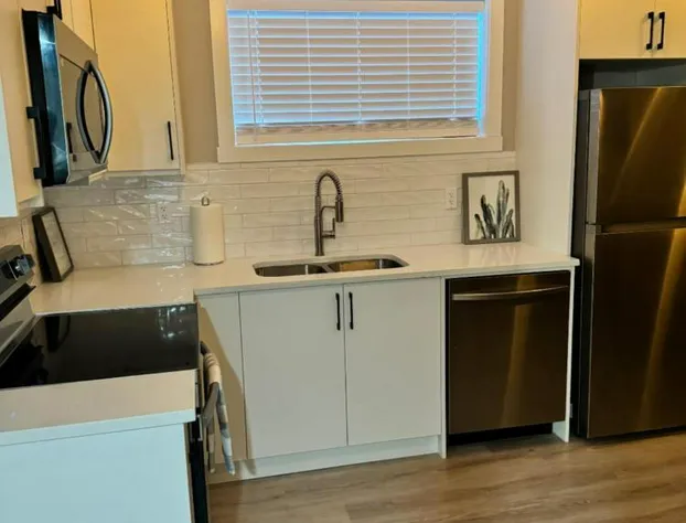 Private Modern Retreat in NW hotel detail image 4