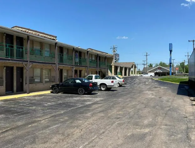 Glenstone place extended stay motel hotel detail image 3