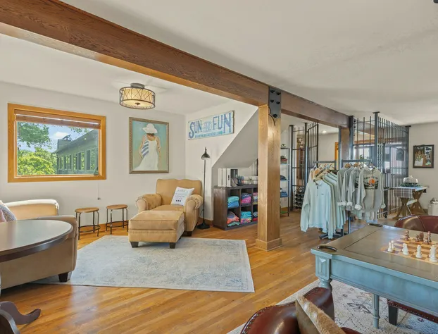 Roadrunner Inn and Log Cabins hotel detail image 2