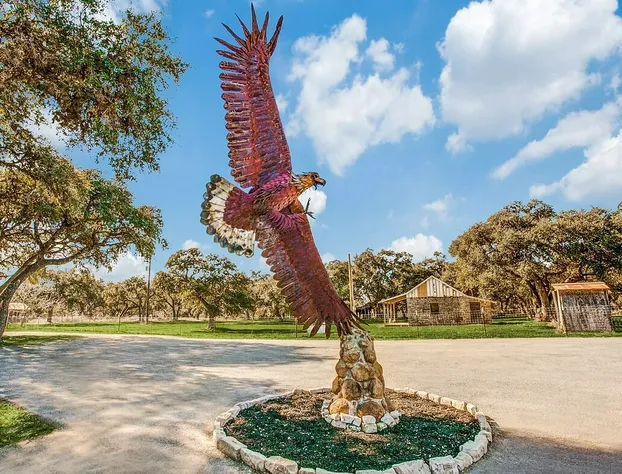 Eagles Landing Lodge Private Suites and Group Lodging hotel detail image 1