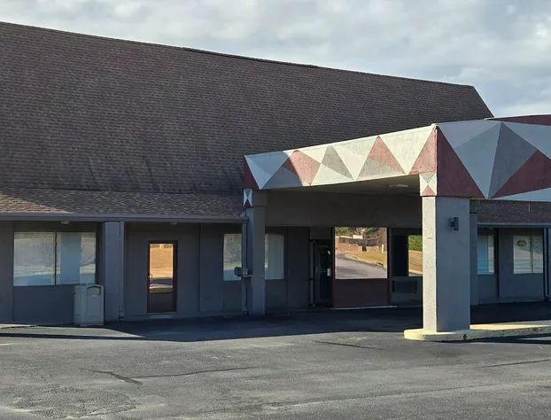 HomeTowne Studios LaGrange hotel detail image 3