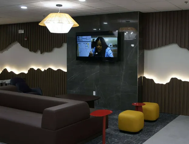 La Quinta Inn & Suites by Wyndham Memphis East hotel detail image 2