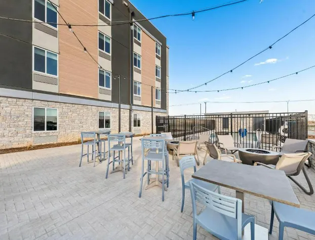 Everhome Suites Waco hotel detail image 3