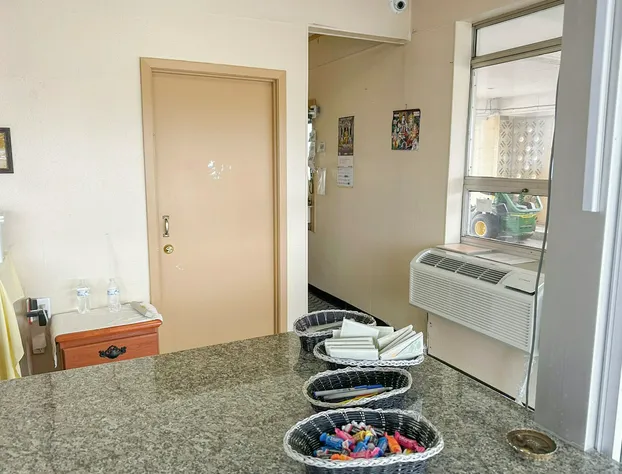 Shamrock Kings Inn By Oyo Marked Tree I-555 hotel detail image 4