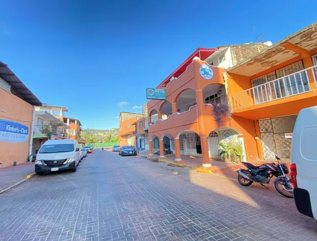 OYO Hotel Zihuatanejo Malibu hotel detail image 2