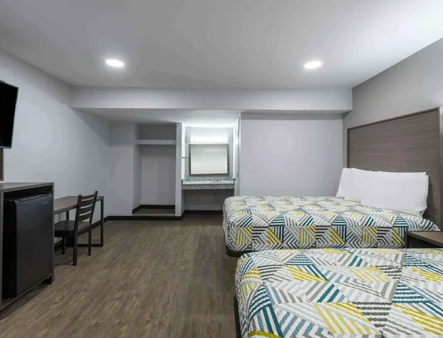 Motel 6 Hickory, NC hotel detail image 3