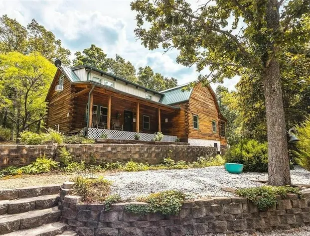Dragonfly Meadows Log Cabin hotel detail image 1