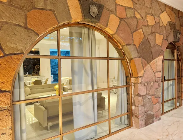 Mansionality Loftd hotel detail image 3