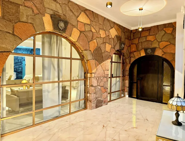 Mansionality Loftd hotel detail image 4