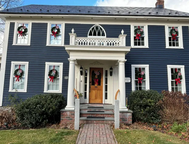 The Inn Crowd Bed and Breakfast hotel detail image 1