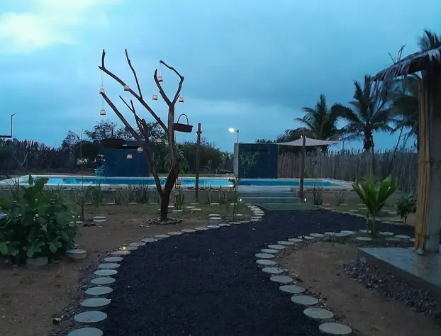 Tres Velas Surf hotel detail image 2