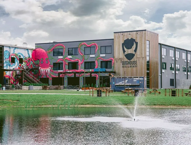 DogHouse Columbus hotel detail image 1