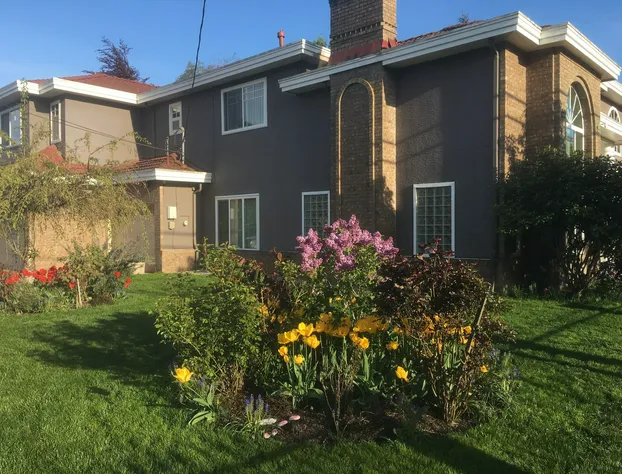 Rose Garden Vancouver Airport-Richmond BC hotel detail image 2
