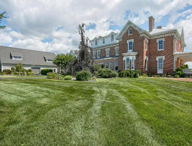 Stuart Manor Bed and Breakfast hotel detail image 2