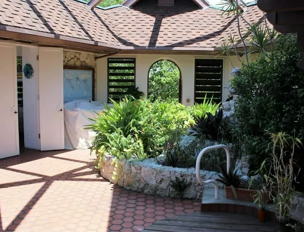 Barnacle Resort hotel detail image 1