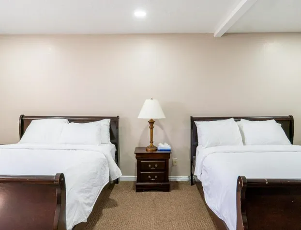 Road Creek Inn hotel detail image 3