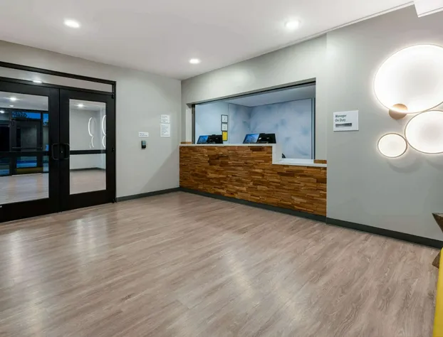 ECHO Suites Extended Stay by Wyndham Richmond West hotel detail image 3