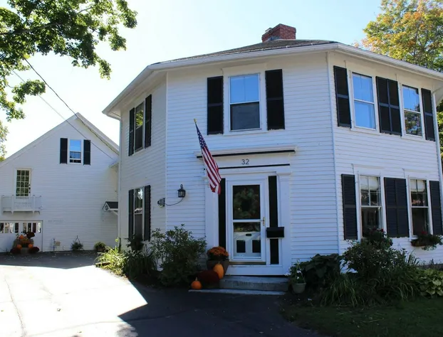 Pressey House Lakeside Bed & Breakfast hotel detail image 1