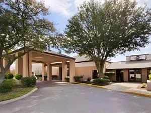 Comfort Inn & Suites Prince George - Fort Lee hotel detail image 3