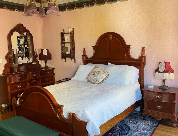 Sturgis House hotel detail image 4