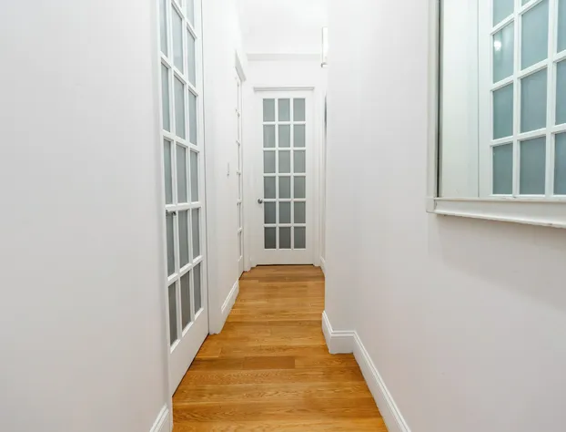 Elegant Harlem Suites hotel detail image 2