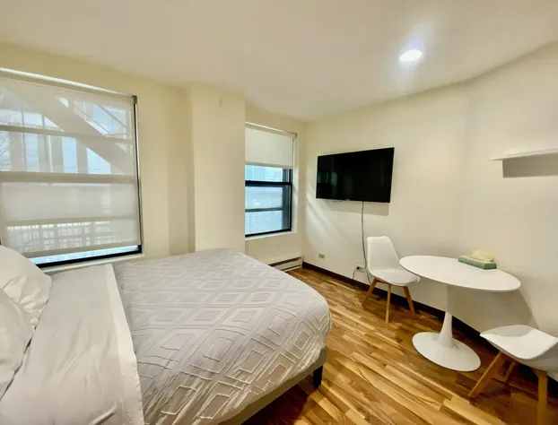 Historic Charm in Downtown Chicago hotel detail image 2