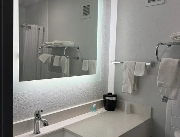 Suburban Studios Fairborn - Dayton hotel detail image 4