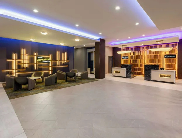 La Quinta Inn & Suites by Wyndham DeSoto hotel detail image 3