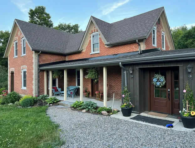 Sawyer's Creek Bed and Breakfast hotel detail image 2