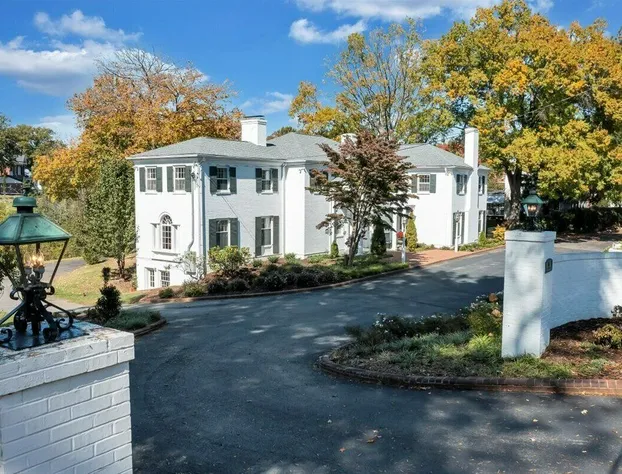 The Oakdale Inn hotel detail image 2