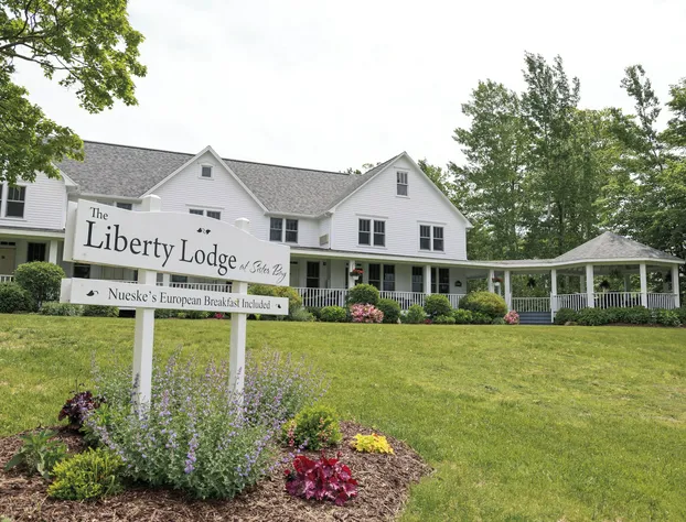 The Liberty Lodge at Sister Bay hotel detail image 1