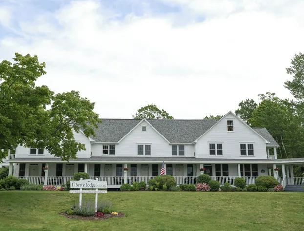 The Liberty Lodge at Sister Bay hotel detail image 3