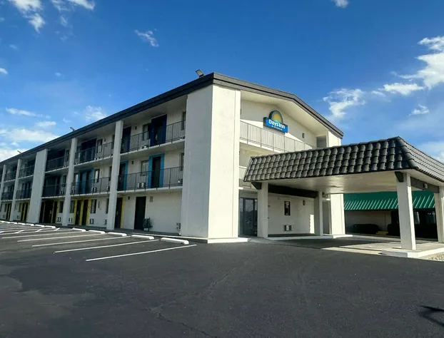 Days Inn by Wyndham Farmington NM hotel detail image 1